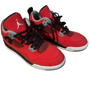 Jordan 4 Retro GS “Toro Bravo” Youth Size 3 youth /Women’s Size 5